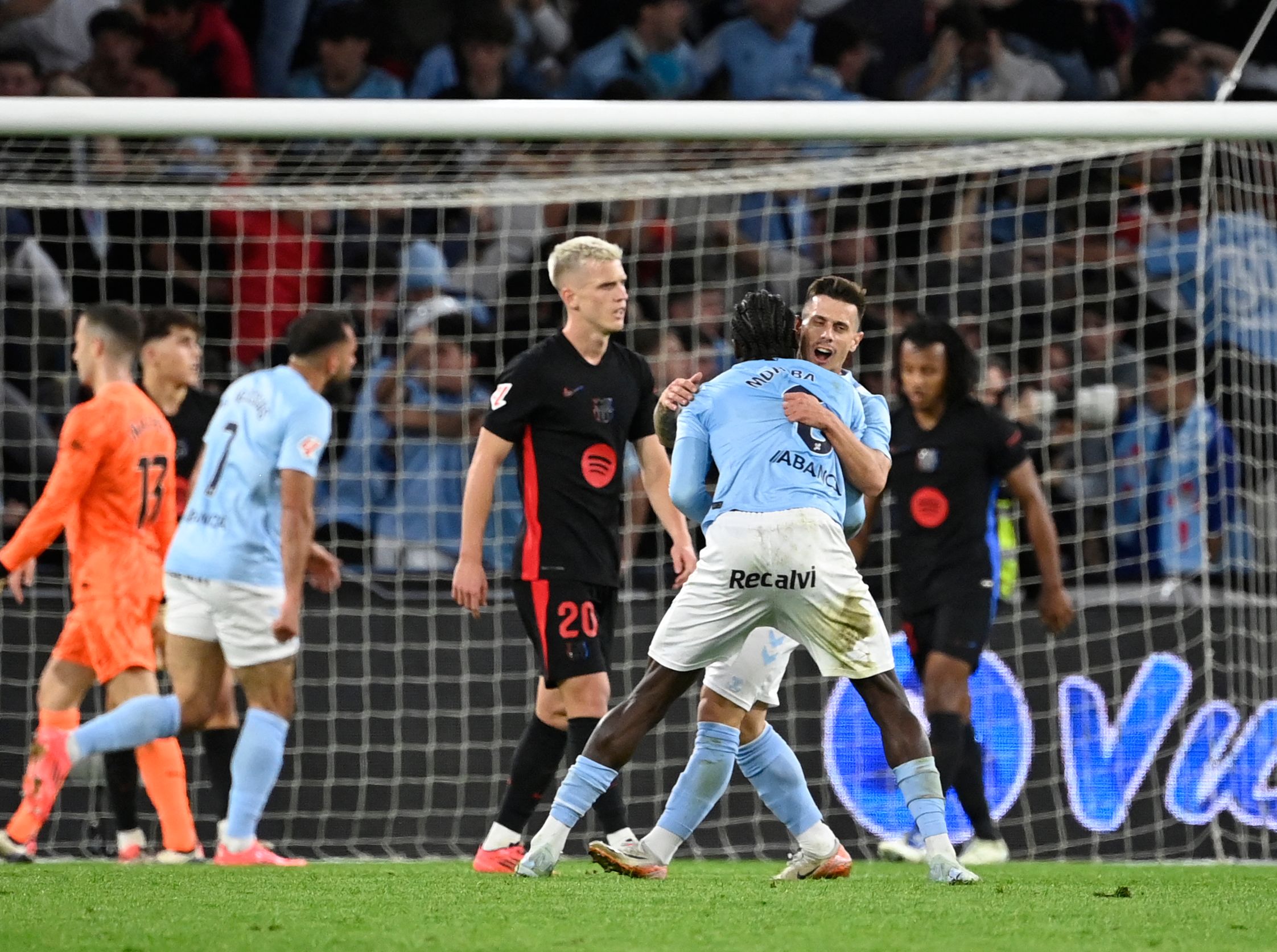 برشلونة وسيلتا فيغو (2-2)