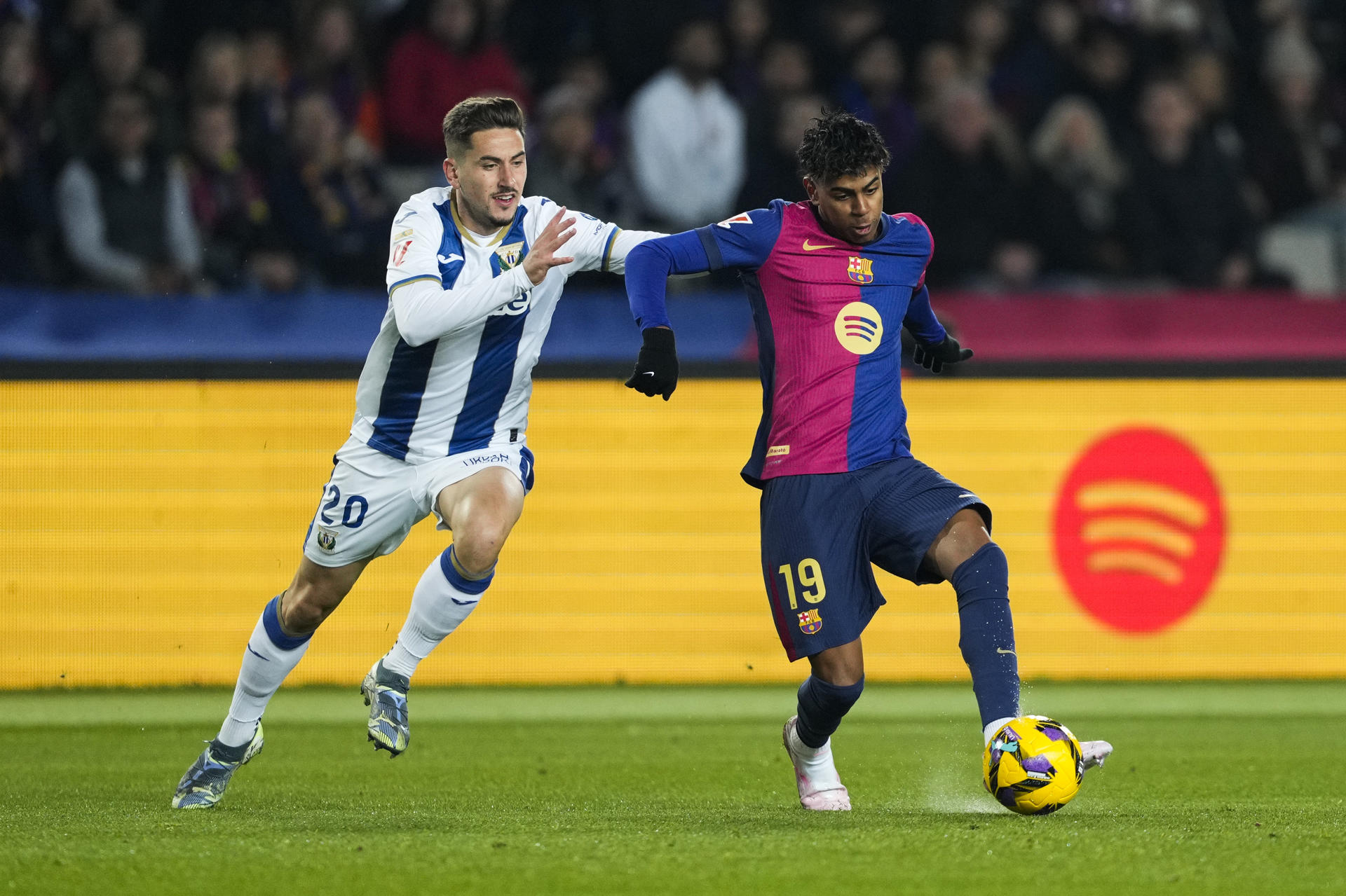 برشلونة وليجانيس