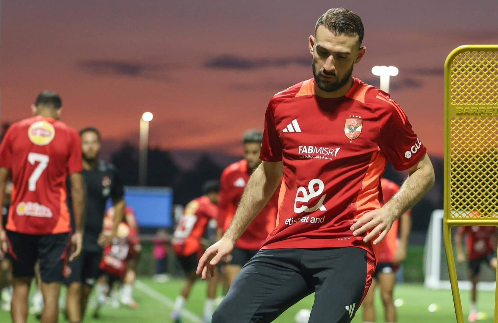 عمر كمال عبد الواحد لاعب الأهلي