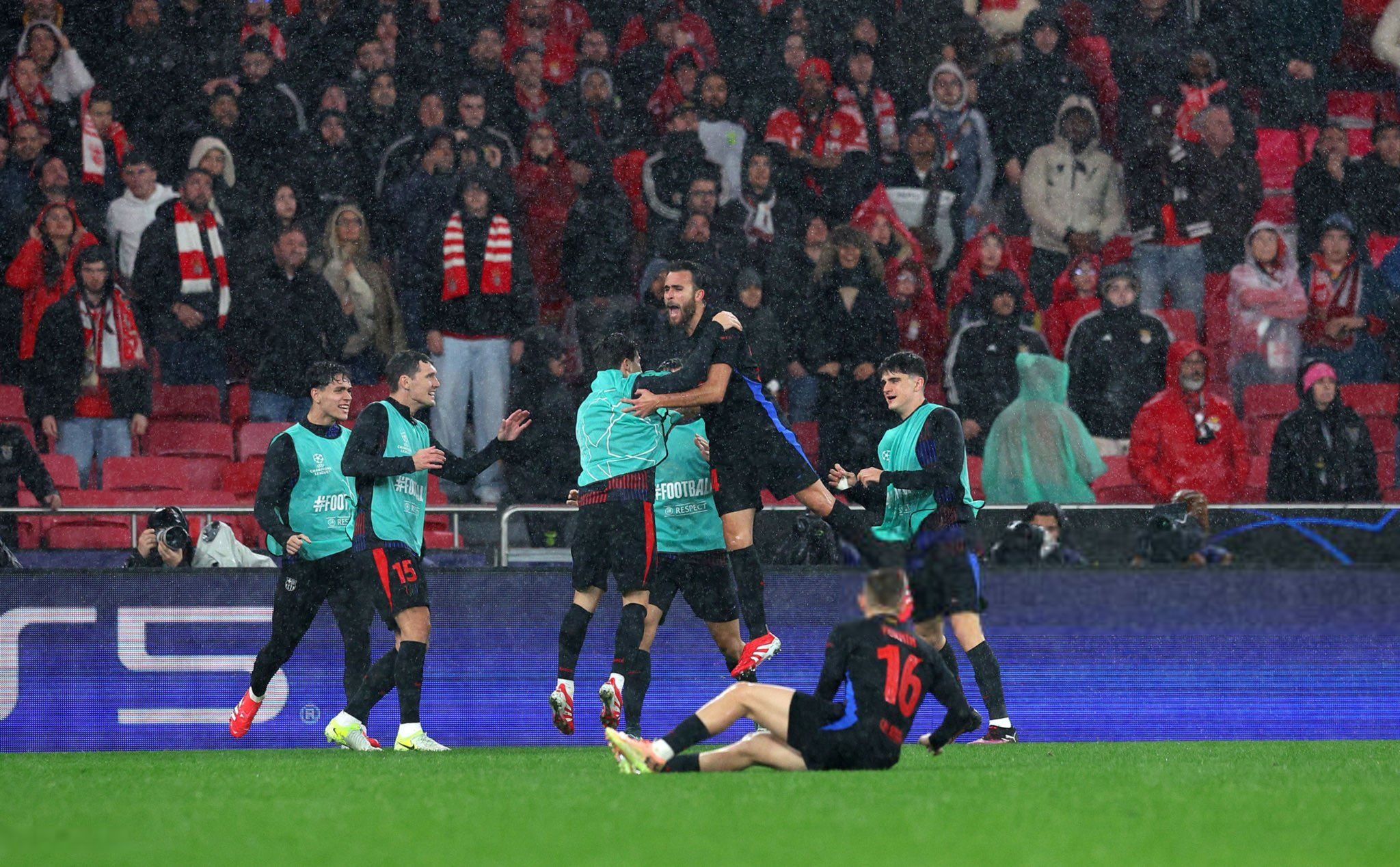 برشلونة