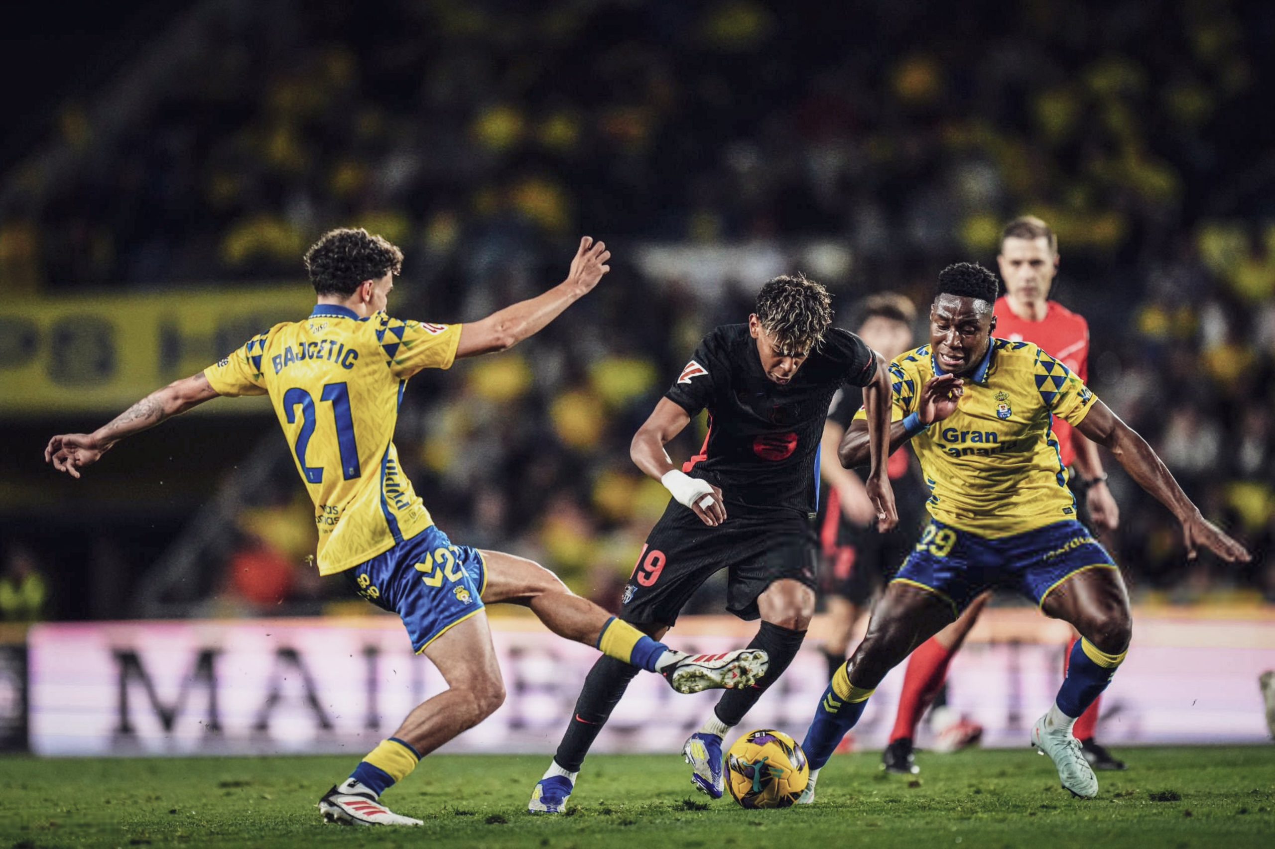 مشاهدة ملخص وأهداف مباراة برشلونة ولاس بالماس (2-0)