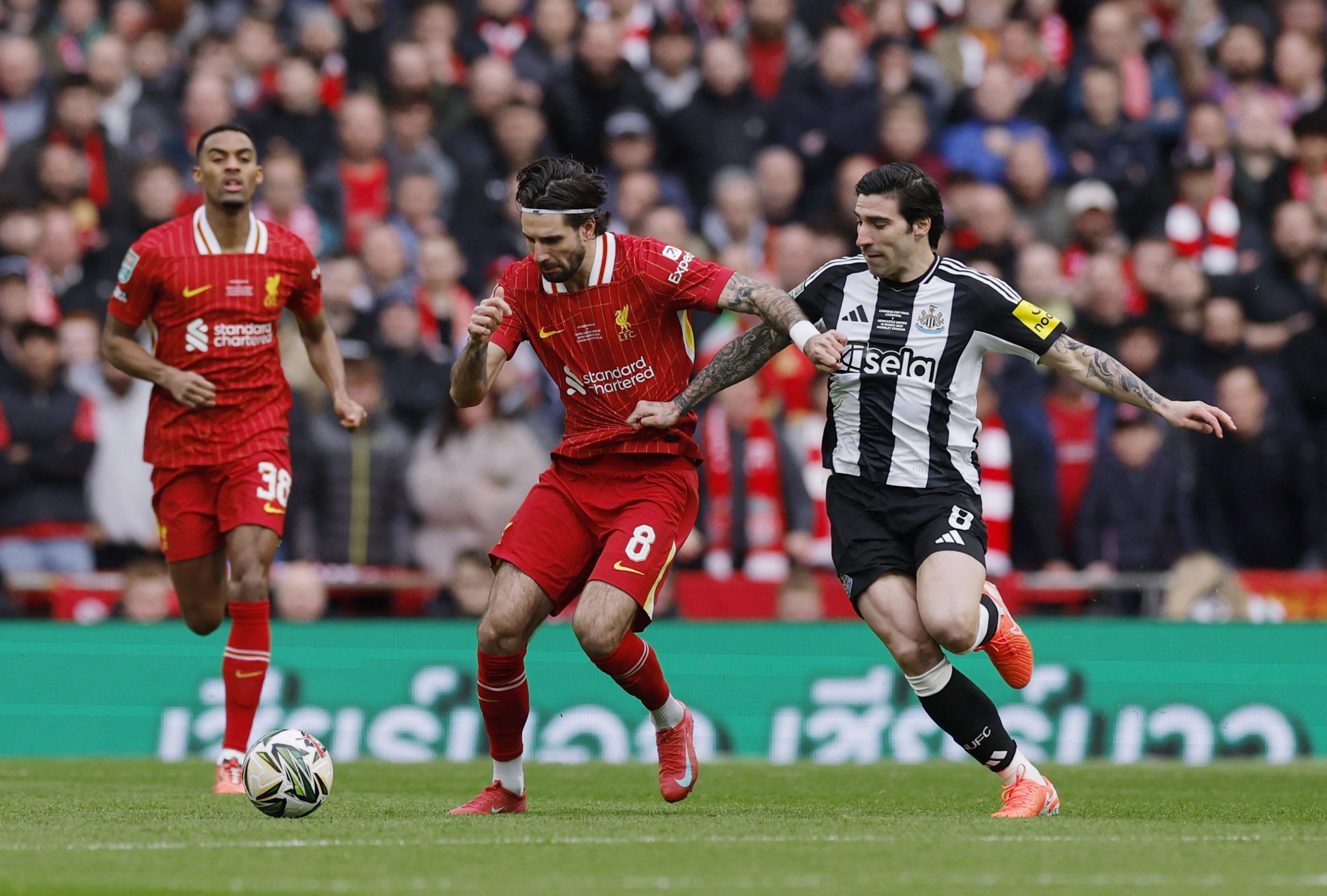 ليفربول، نيوكاسل