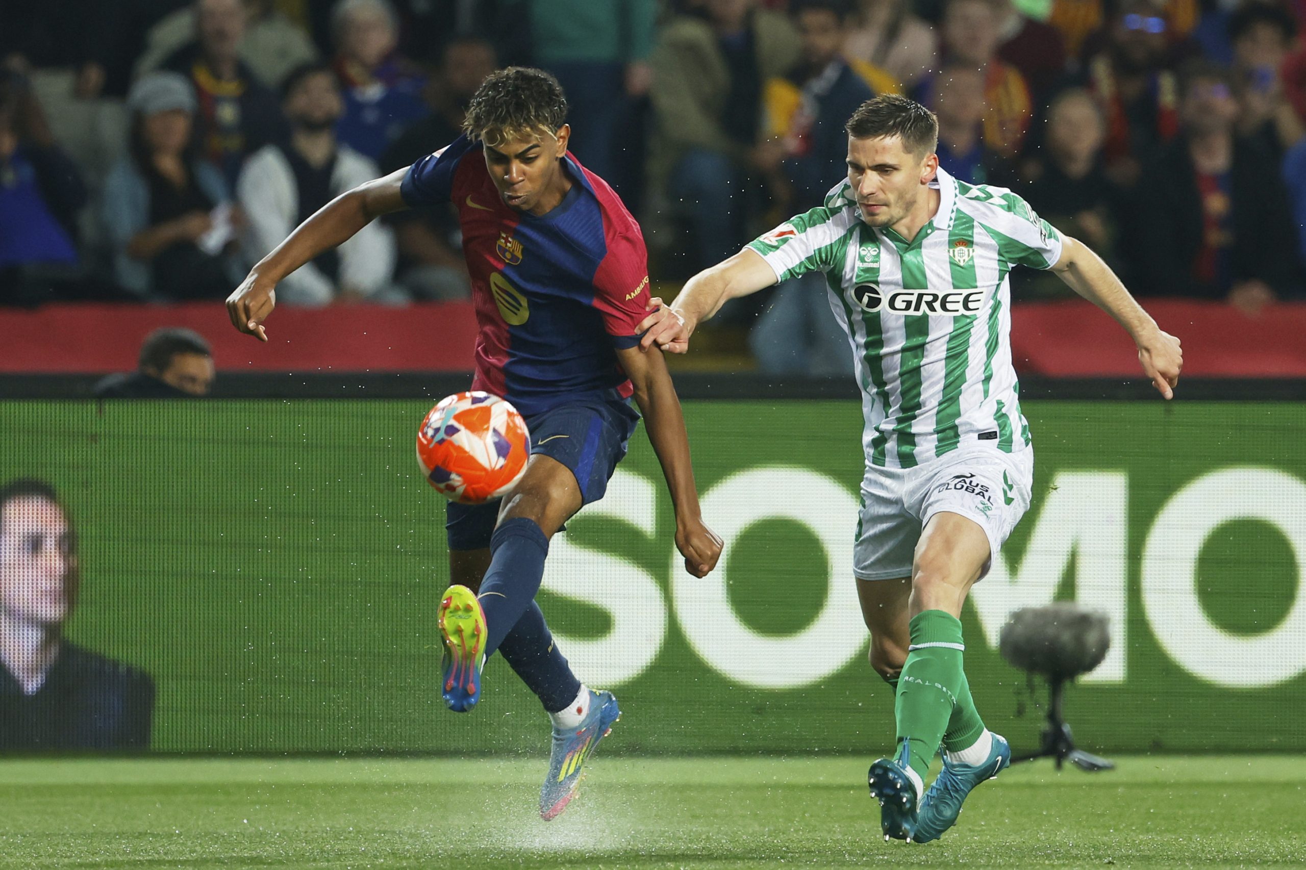 ملخص مباراة برشلونة وبيتيس (1-1)