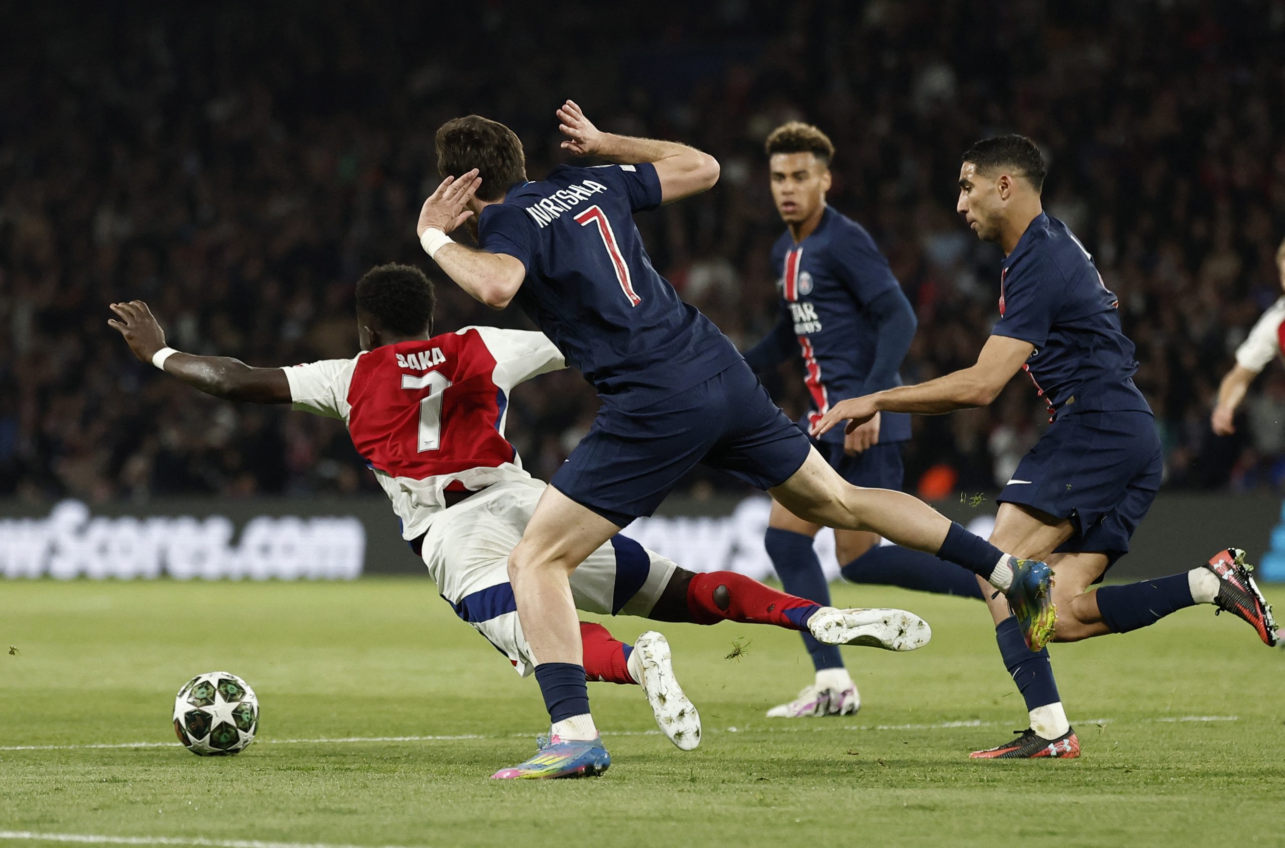أهداف مباراة باريس سان جيرمان وآرسنال (2-1)