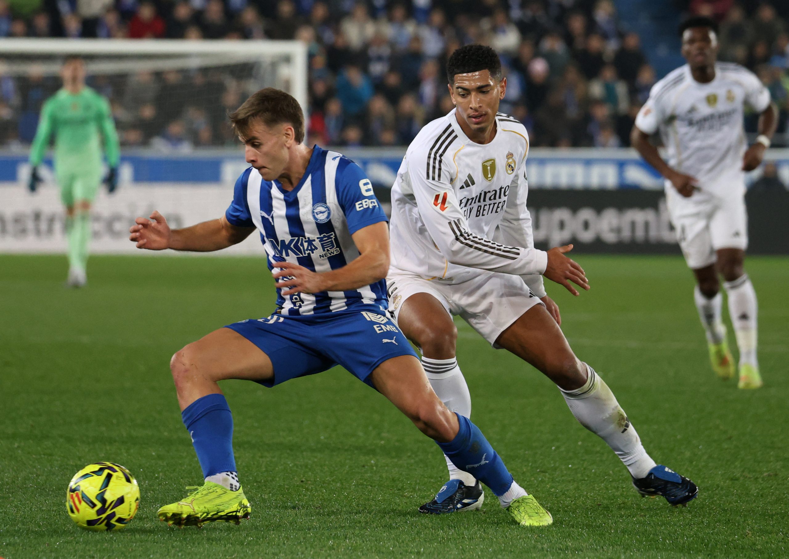 ملخص مباراة ريال مدريد وألافيس (2-1)