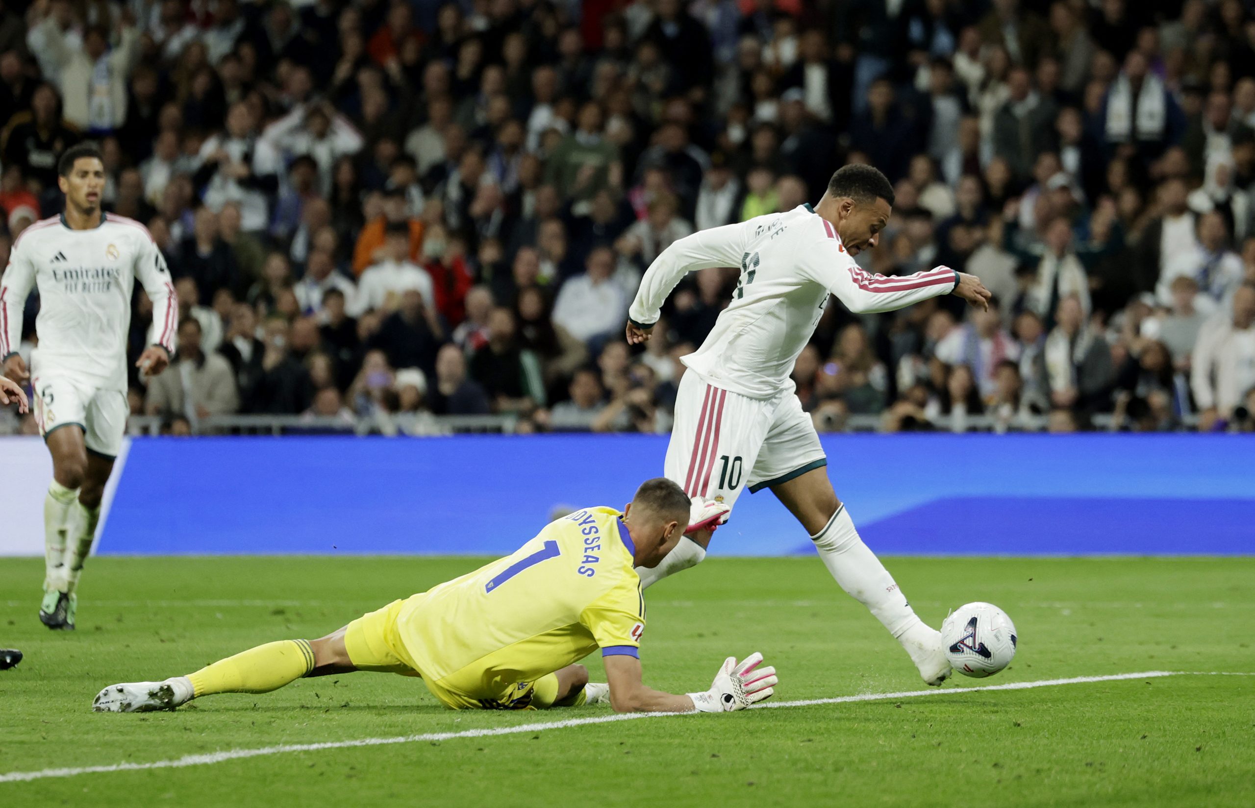 ريال مدريد وإشبيلية
