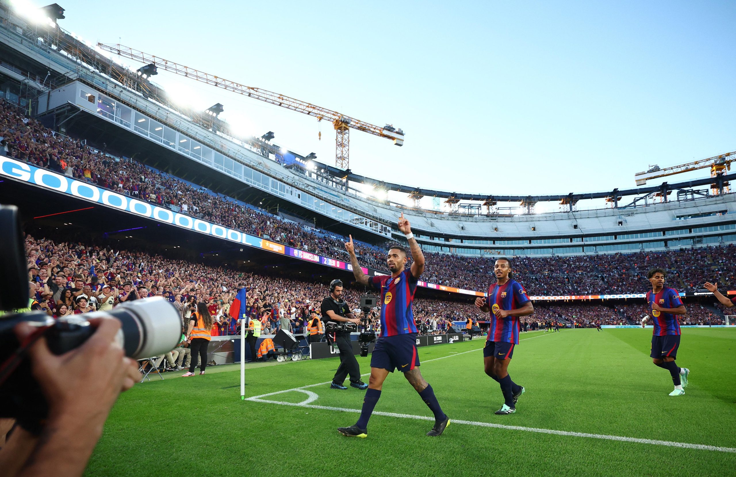 برشلونة